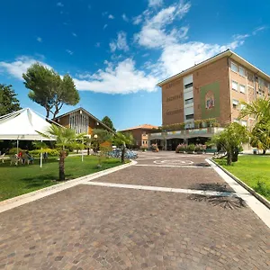 ** Hotel Centro Vacanze Opera Nascimbeni Italia